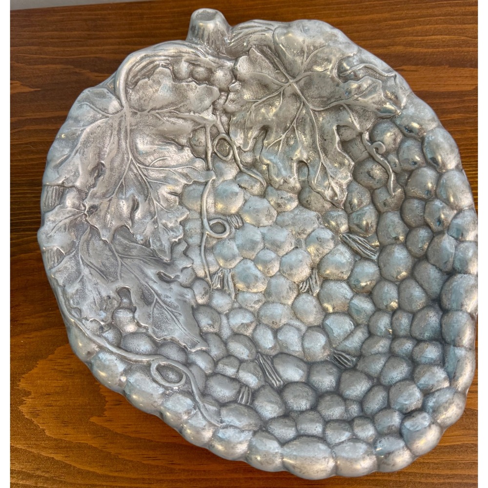 Wilton Armetale RWP Grapes and Leaves Pewter Style Serving Bowl SilverTone 10.5"